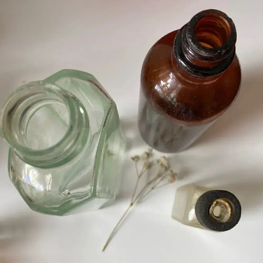 🎀 VINTAGE 🎀 1940s Set of Three Vintage Bottles Found in the Sea